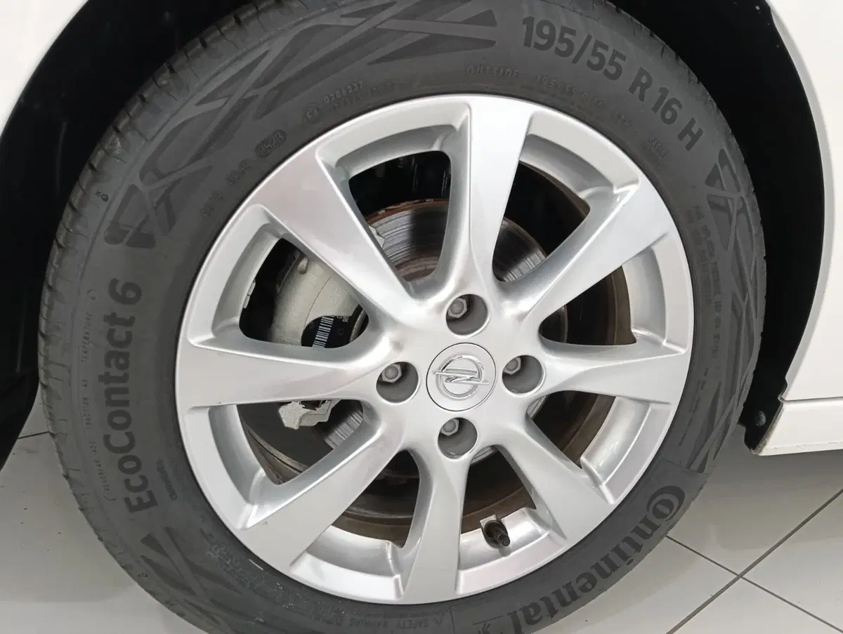 Opel Corsa nuova a Salerno (12)