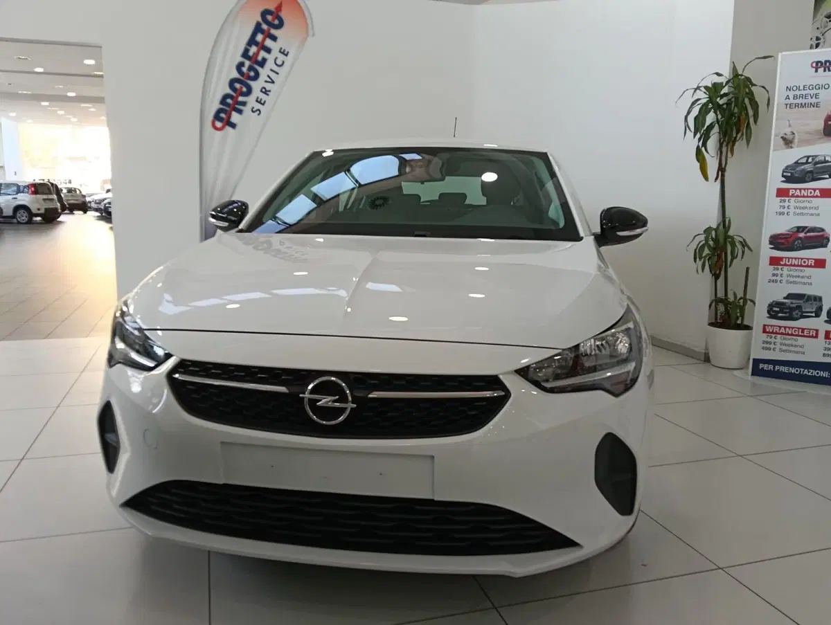 Opel Corsa nuova a Salerno (2)