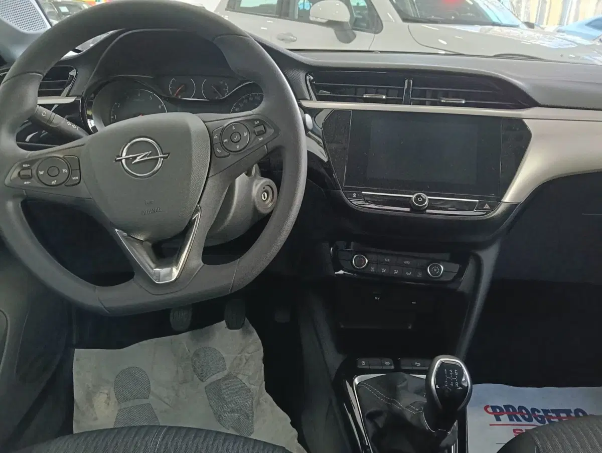 Opel Corsa nuova a Salerno (5)