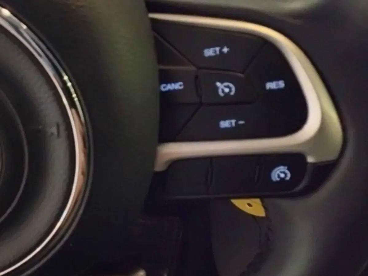 Jeep Renegade usata a Salerno (16)