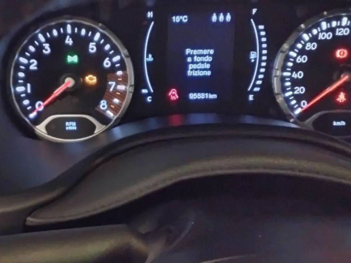 Jeep Renegade usata a Salerno (17)