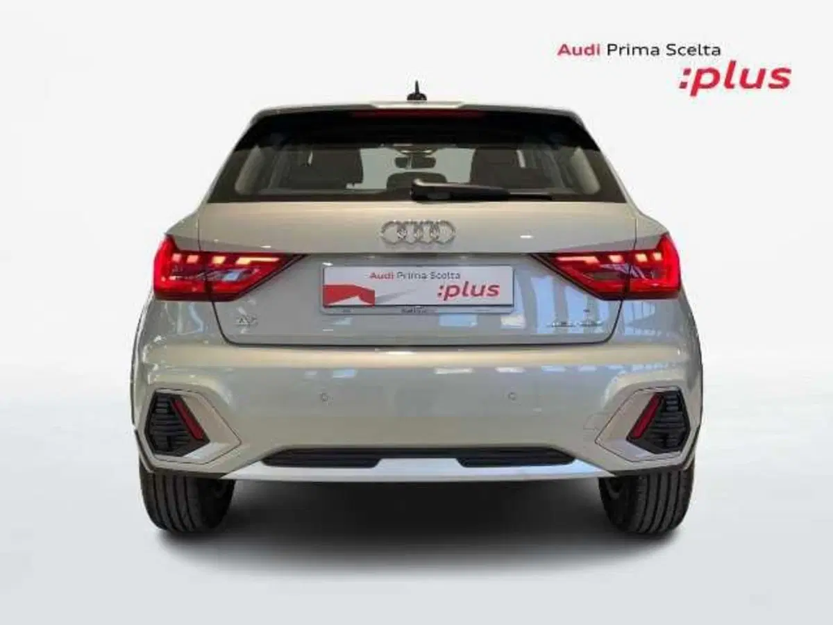 Audi A1 allstreet usata a Pistoia (11)