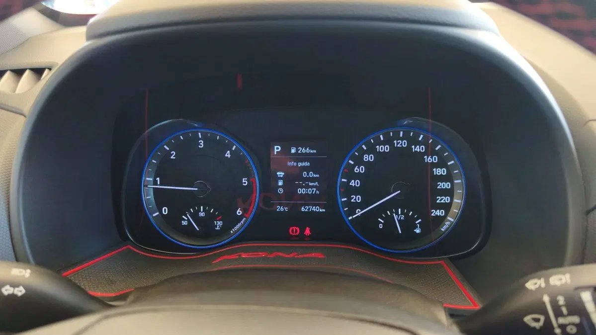 Hyundai Kona usata a Firenze (2)