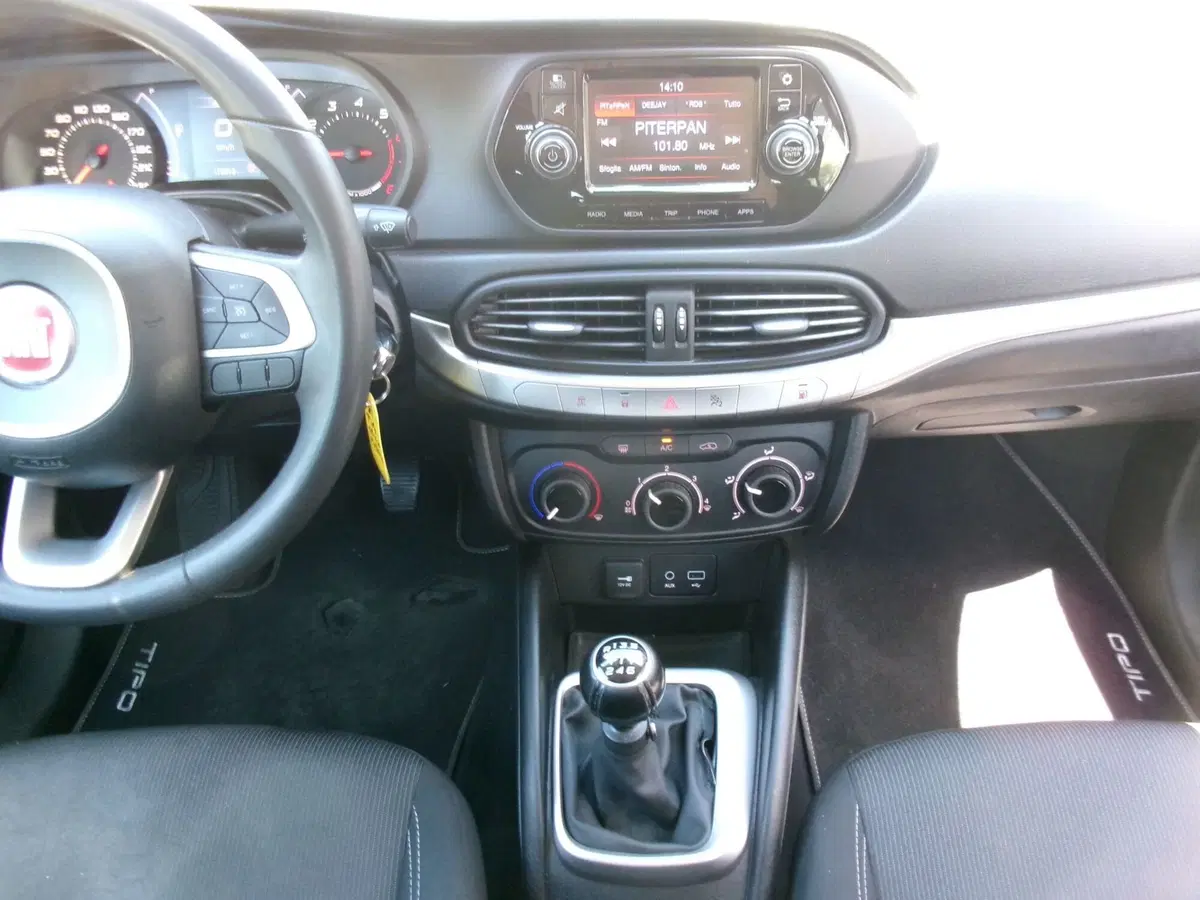 Fiat Tipo Station Wagon usata a Venezia (14)