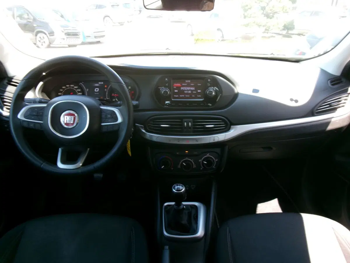 Fiat Tipo Station Wagon usata a Venezia (9)