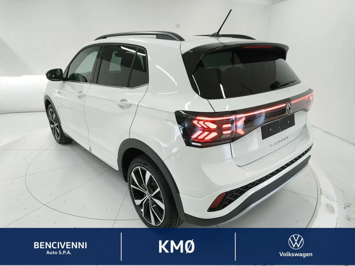 Volkswagen T-Cross nuova a Catanzaro (10)
