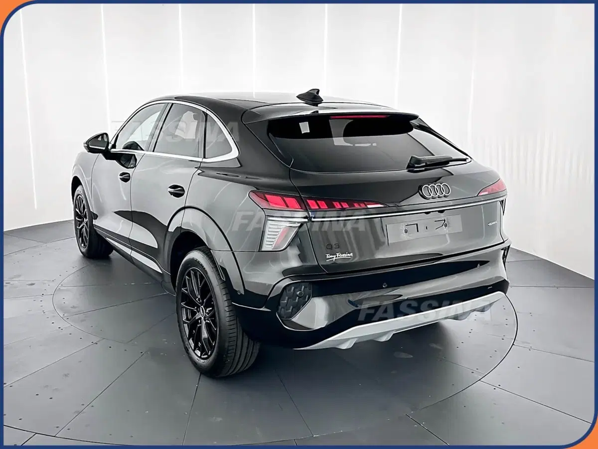 Audi Q3 Sportback usata a Milano (4)