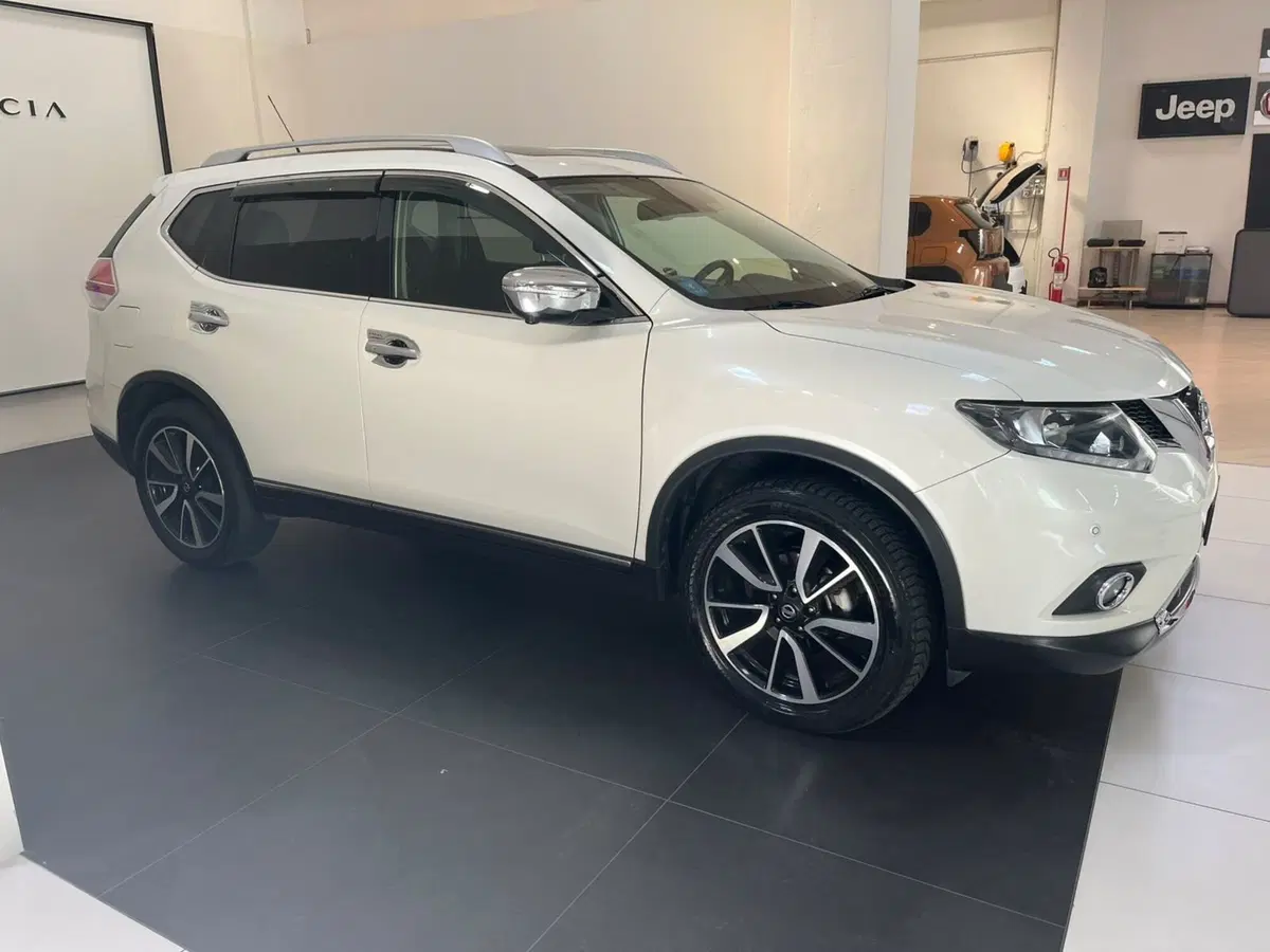 Nissan X-Trail usata a Lucca (4)