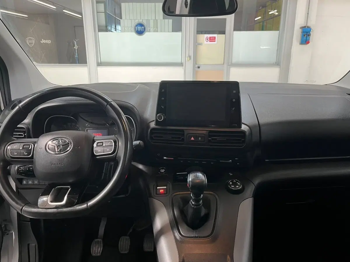 Toyota Proace City Verso usata a Lucca (11)