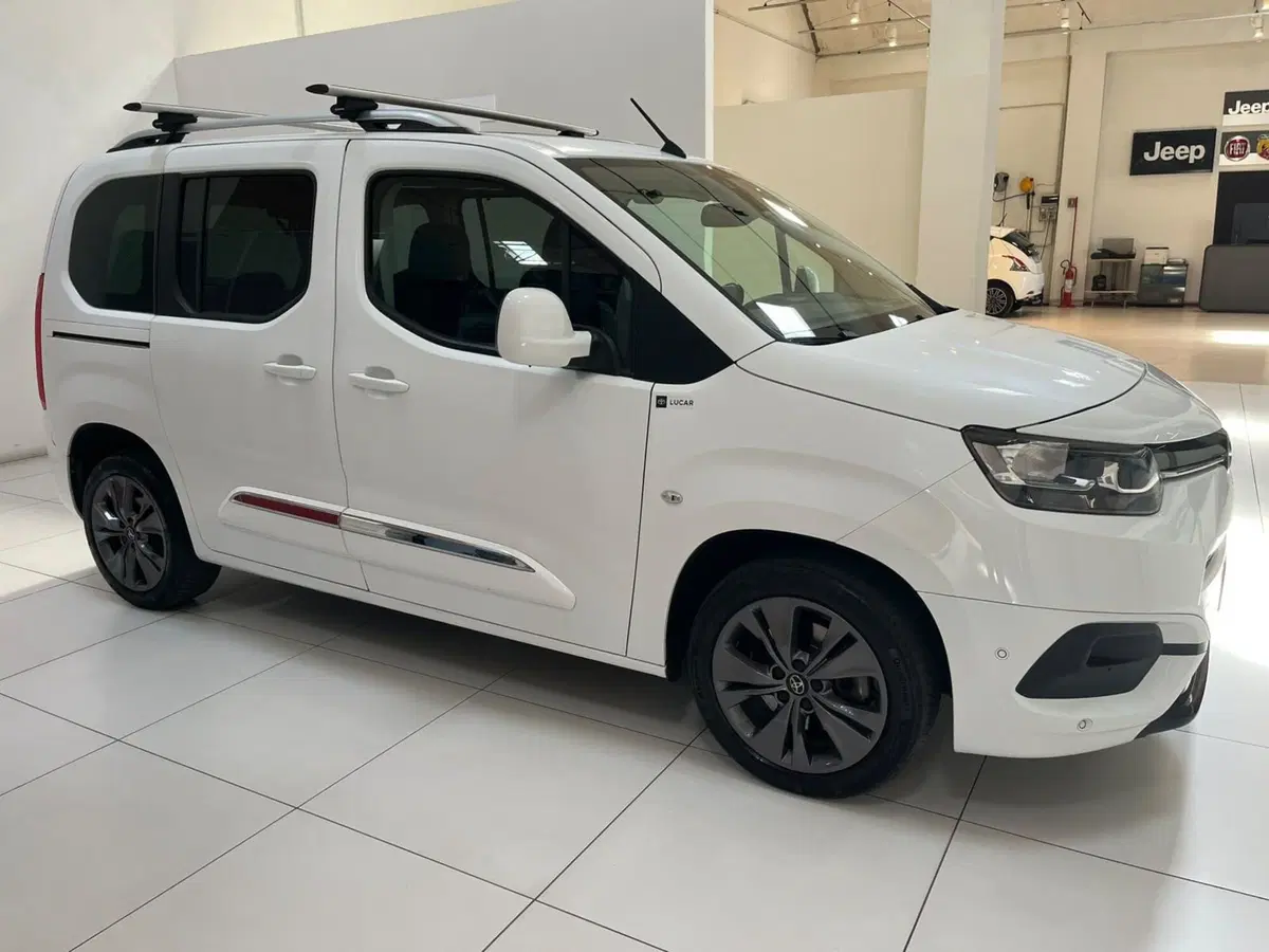 Toyota Proace City Verso usata a Lucca (4)
