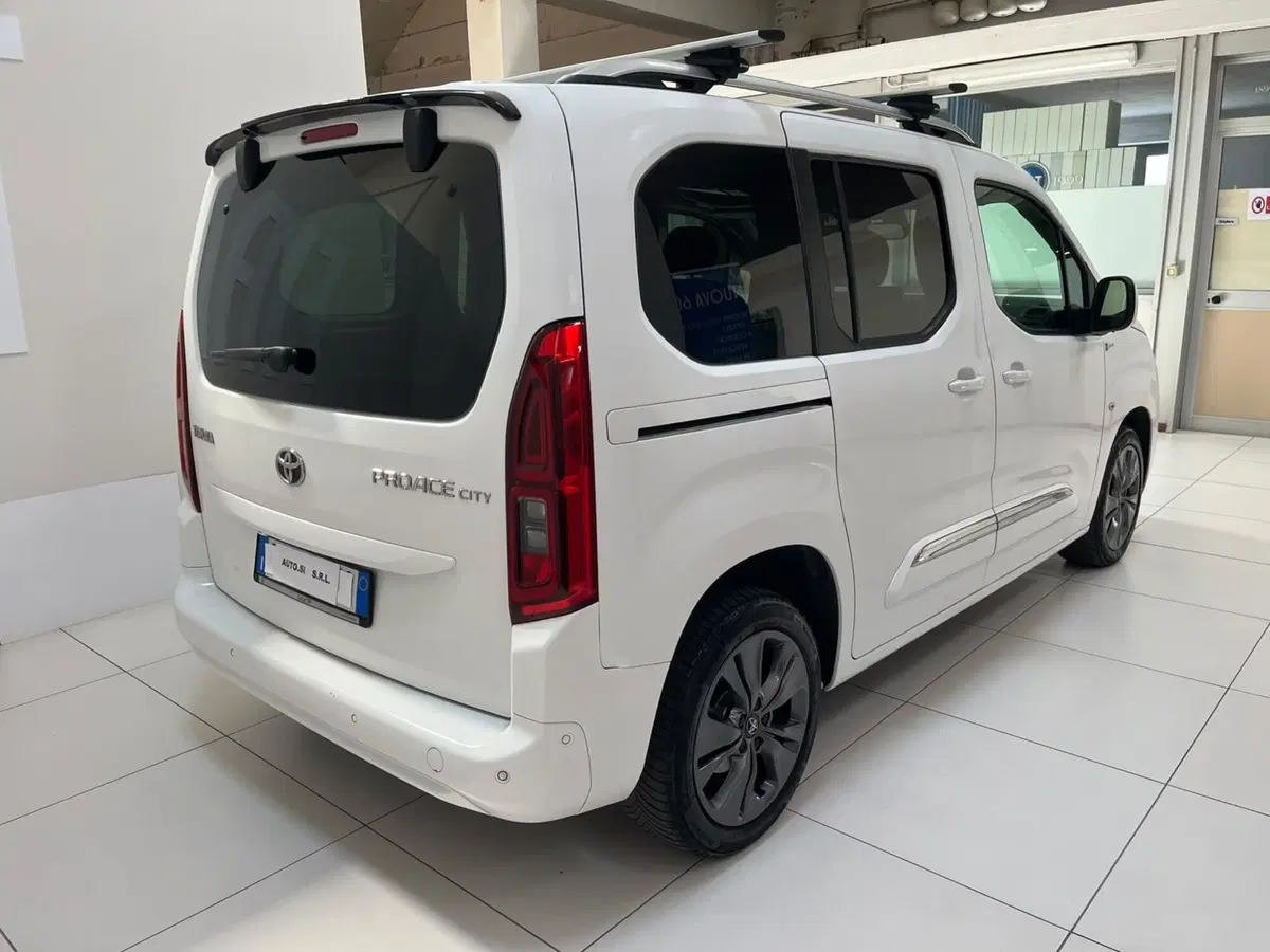 Toyota Proace City Verso usata a Lucca (5)