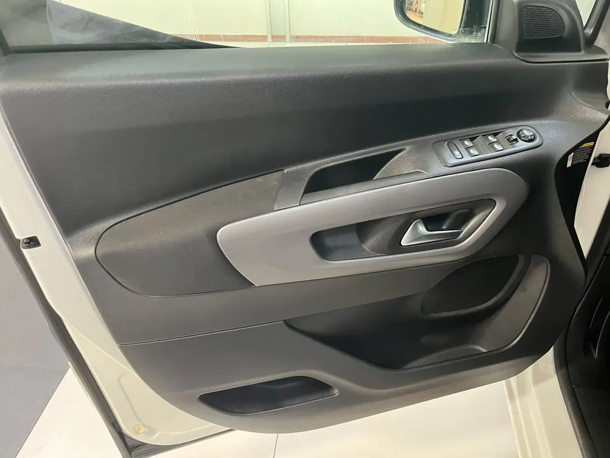 Toyota Proace City Verso usata a Lucca (9)