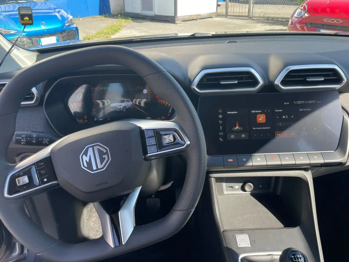 Mg ZS nuova a Lucca (11)