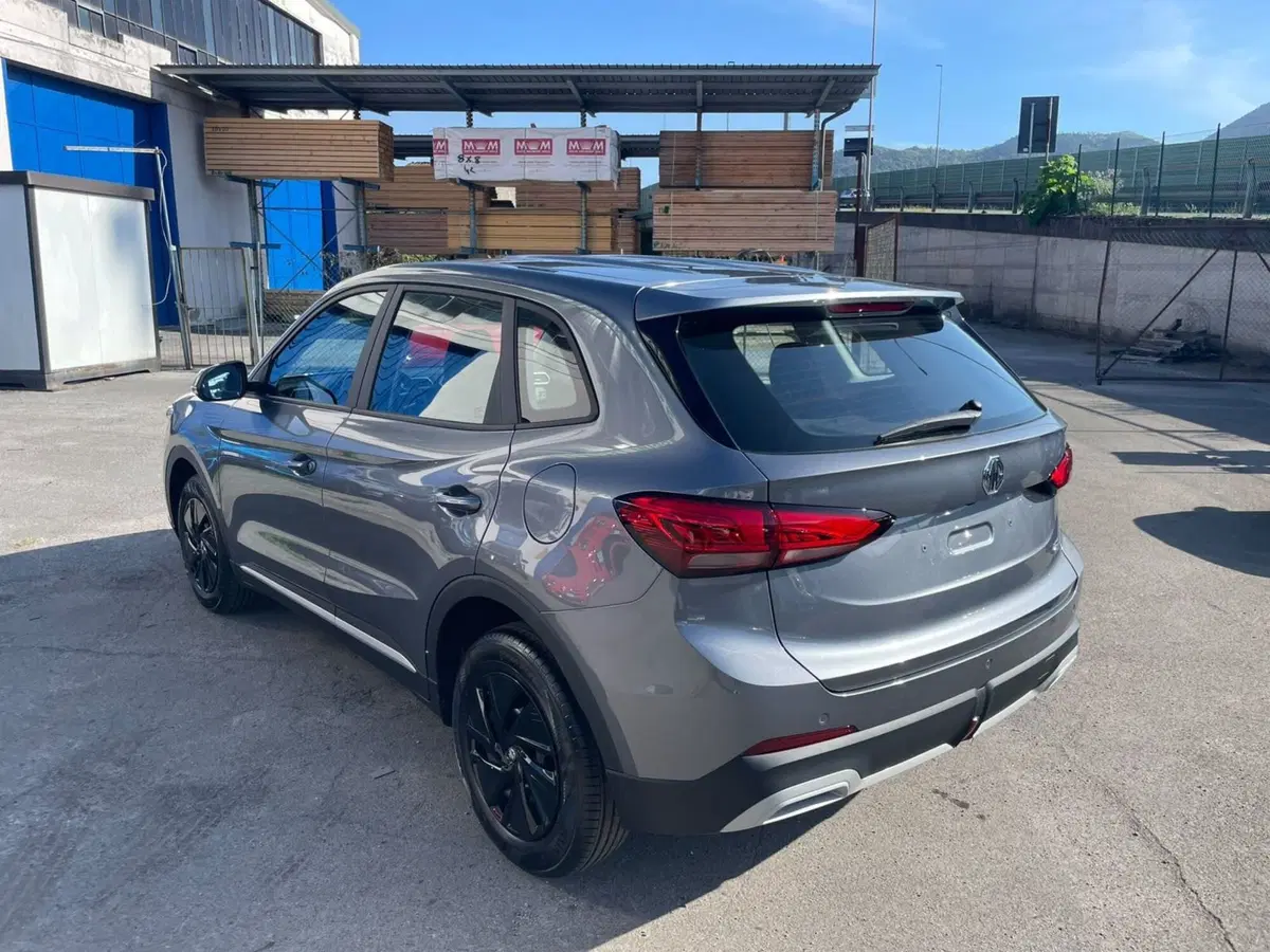 Mg ZS nuova a Lucca (3)