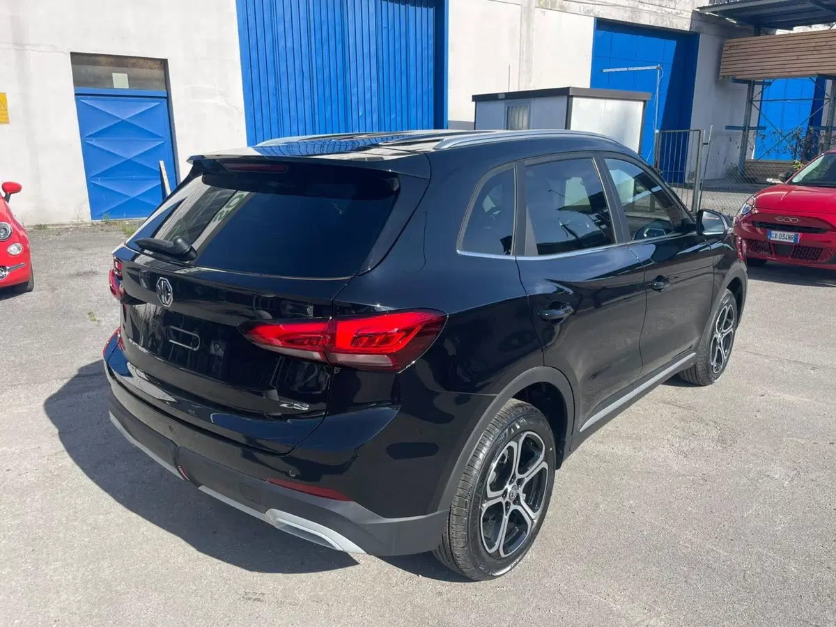 Mg ZS nuova a Lucca (4)