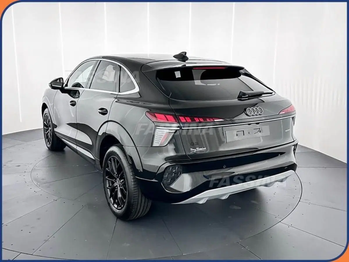 Audi Q3 Sportback usata a Milano (4)