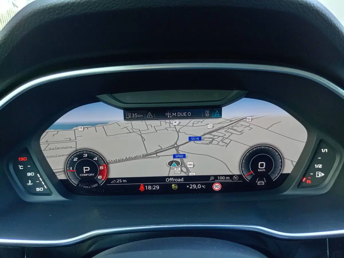 Audi Q3 Sportback usata a Bari (12)