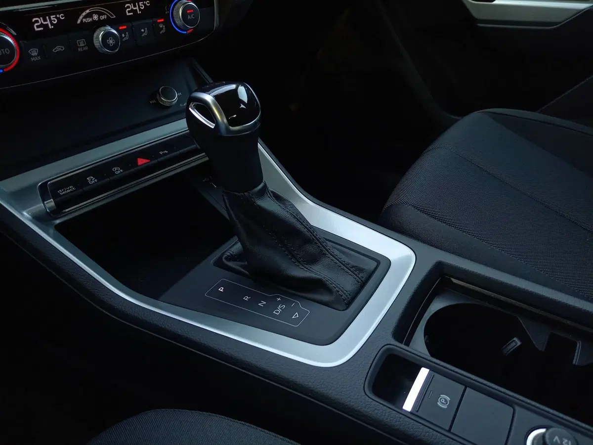 Audi Q3 Sportback usata a Bari (14)