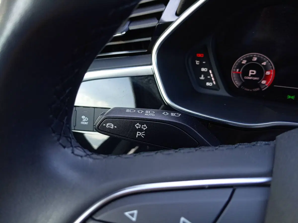 Audi Q3 Sportback usata a Bari (18)