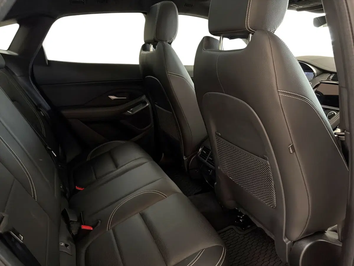 Jaguar E-Pace usata a Modena (10)