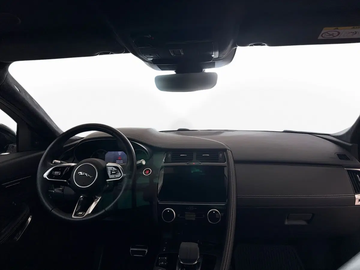 Jaguar E-Pace usata a Modena (11)