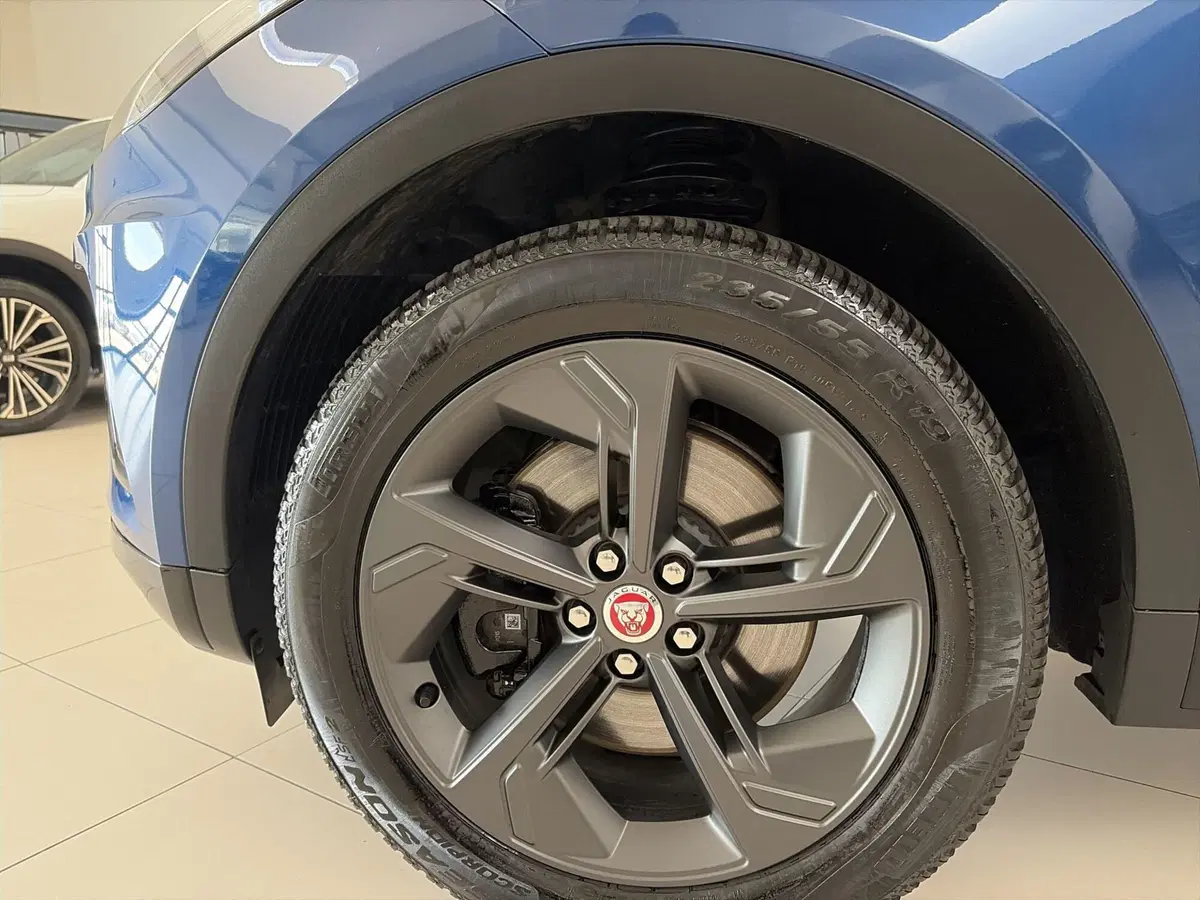 Jaguar E-Pace usata a Modena (16)