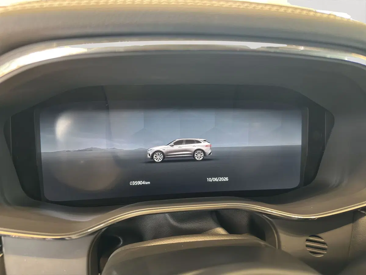 Jaguar F-Pace usata a Latina (10)