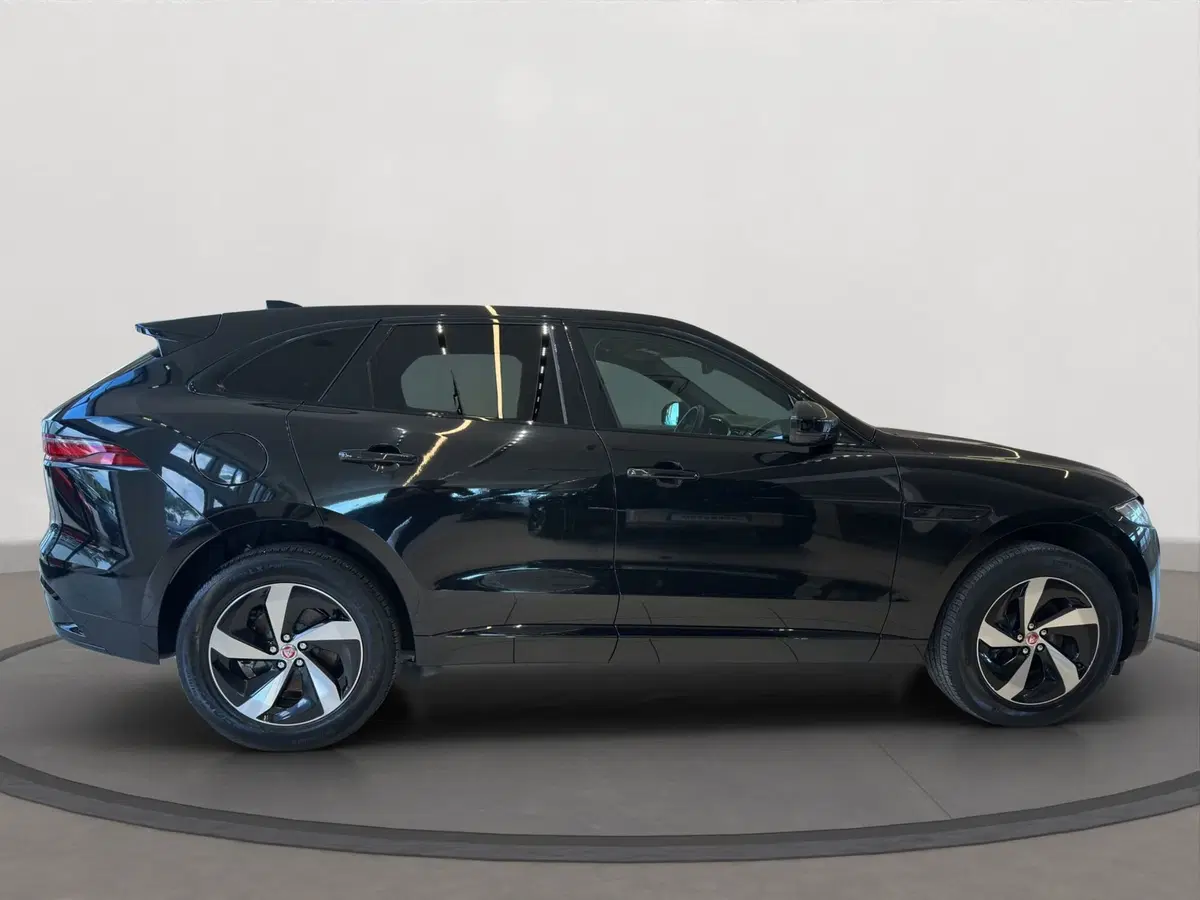 Jaguar F-Pace usata a Latina (6)