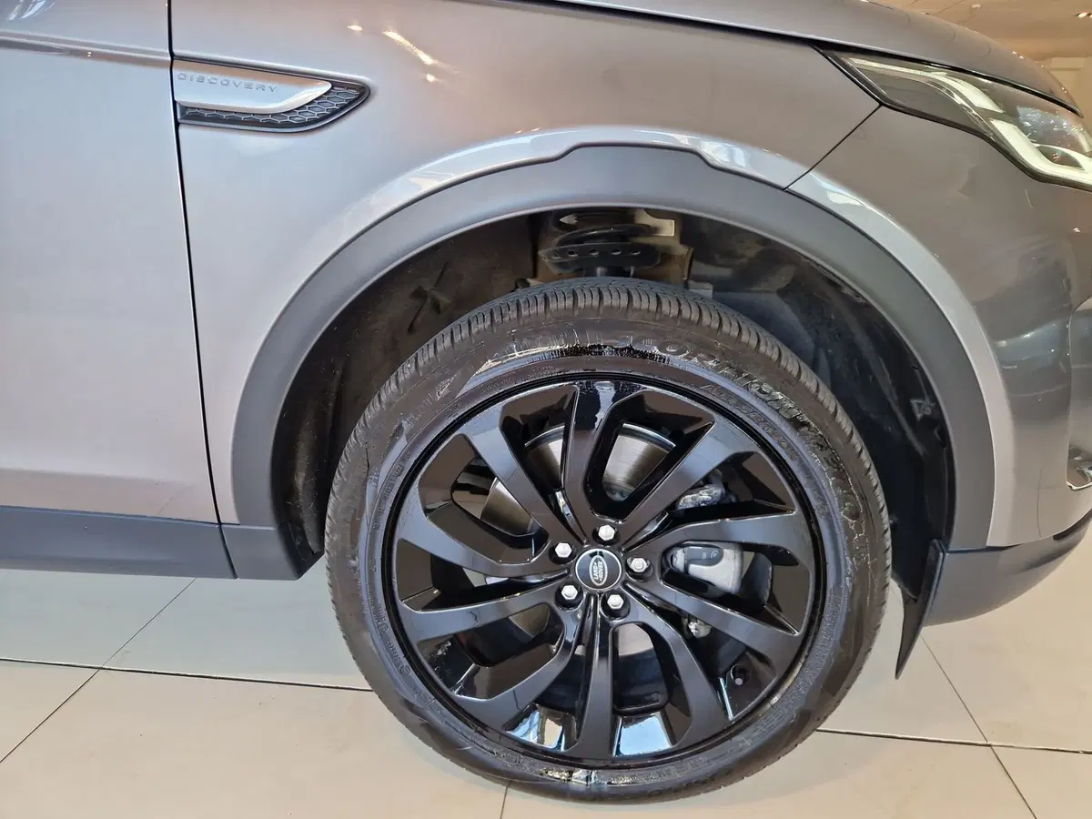 Land Rover Discovery Sport usata a Modena (18)
