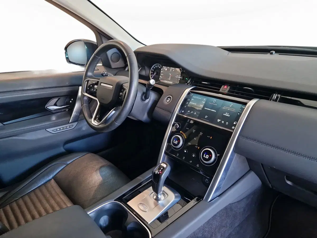 Land Rover Discovery Sport usata a Modena (9)