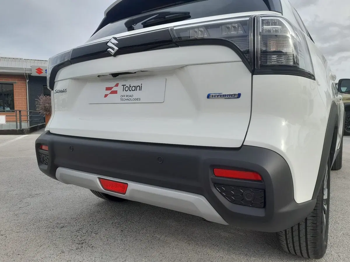 Suzuki S-Cross nuova a L'Aquila (13)