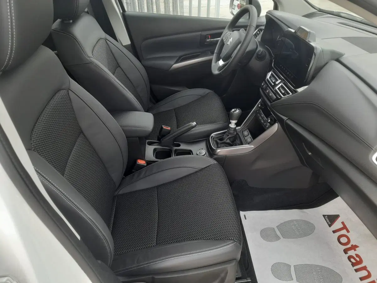 Suzuki S-Cross nuova a L'Aquila (20)