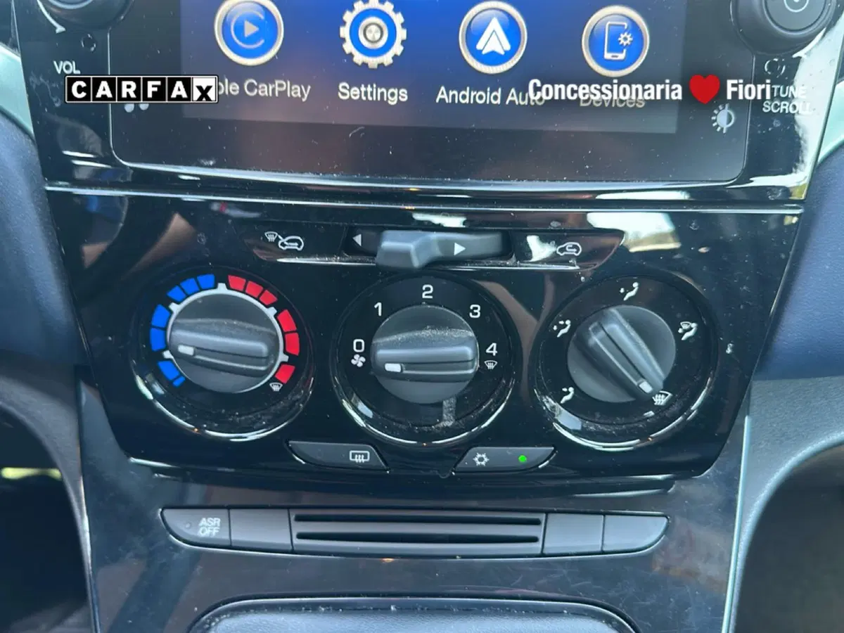 Lancia Ypsilon usata a Roma (17)