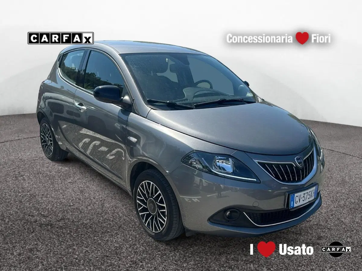 Lancia Ypsilon usata a Roma (2)