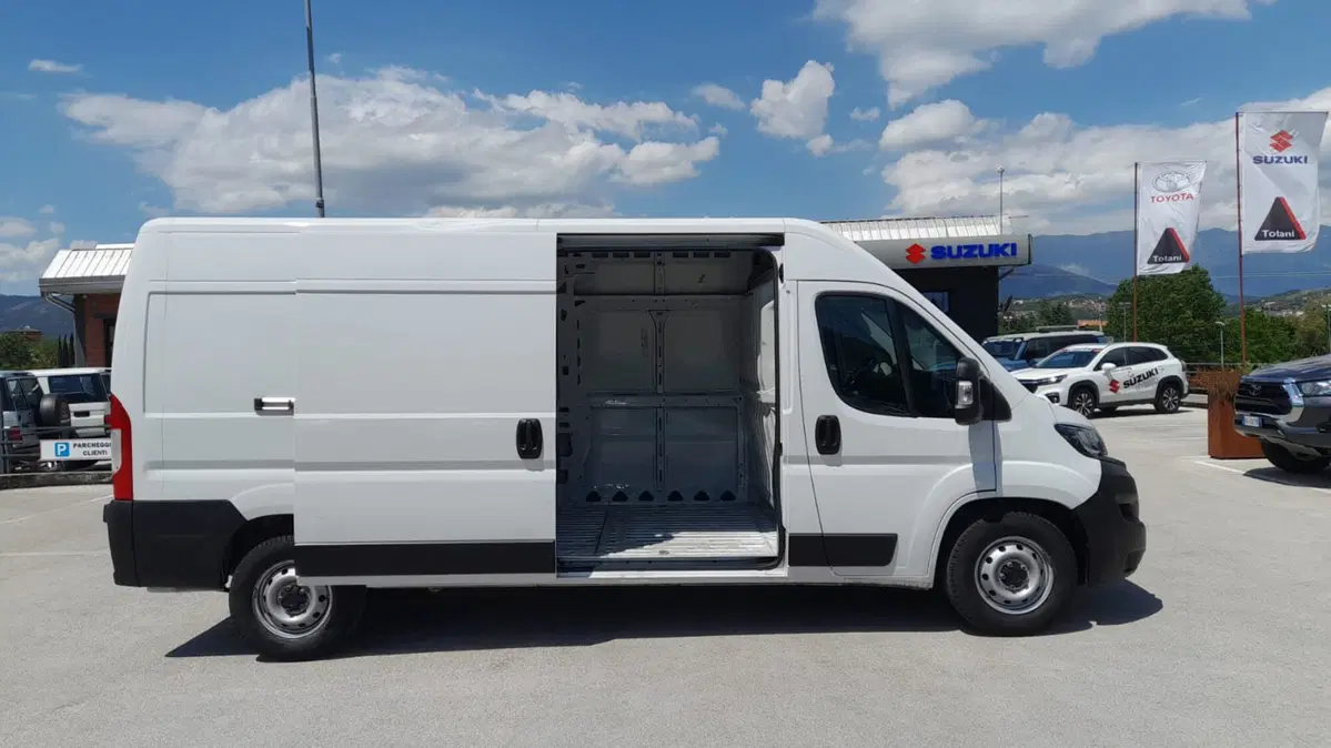 Fiat Ducato Furgone Vetrato usata a L'Aquila (2)