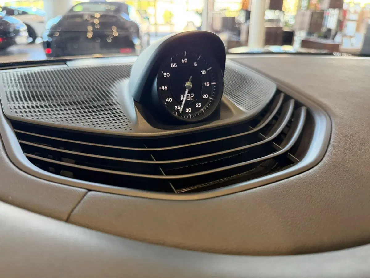 Porsche Taycan usata a Firenze (19)