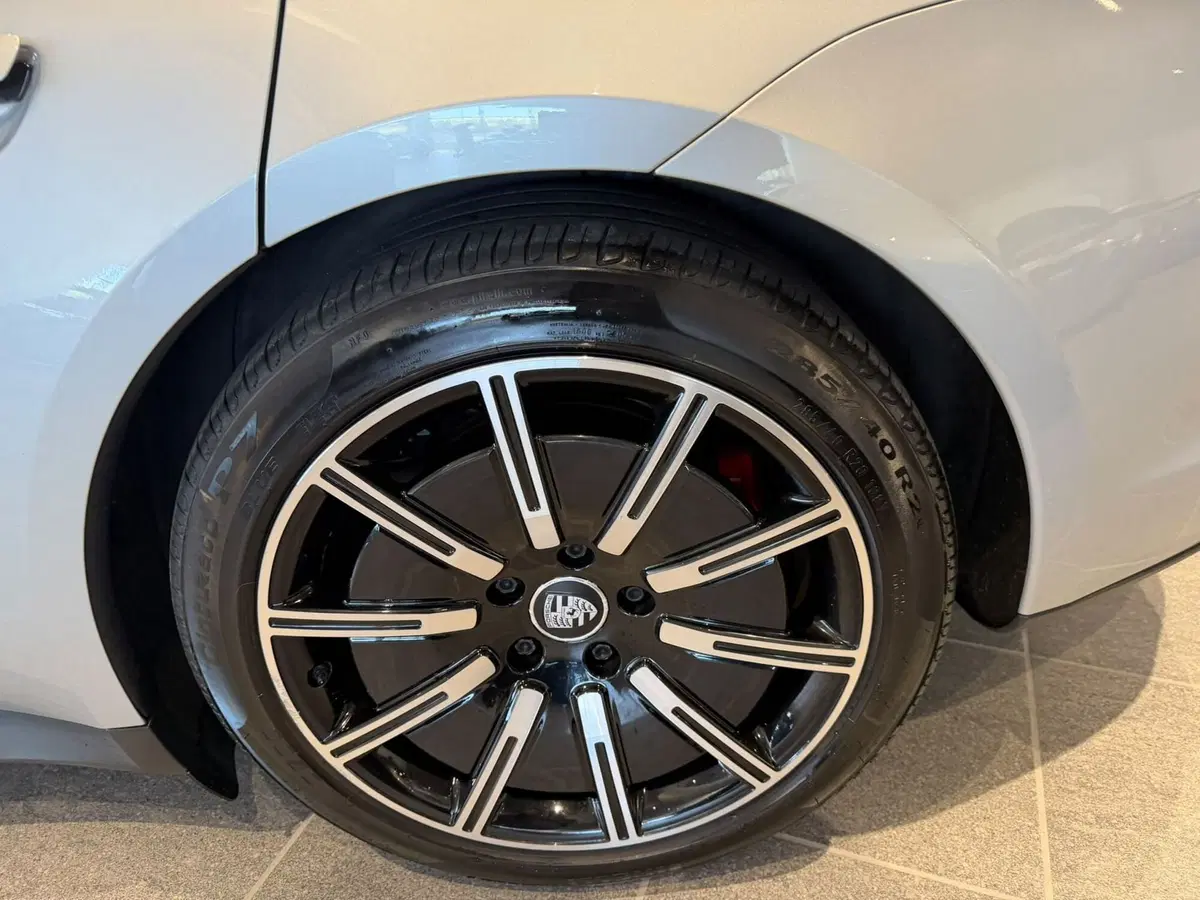 Porsche Taycan usata a Firenze (6)