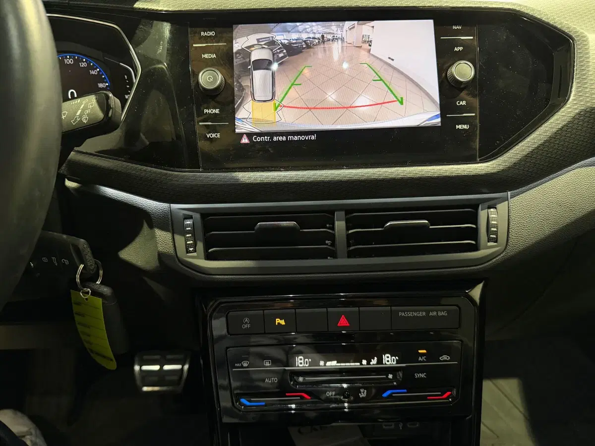 Volkswagen T-Cross usata a Genova (14)