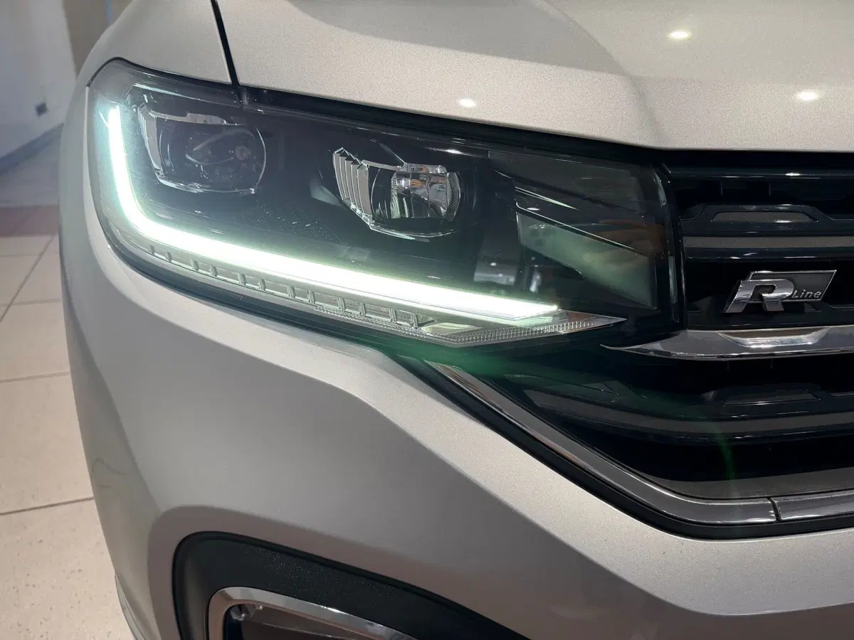 Volkswagen T-Cross usata a Genova (16)