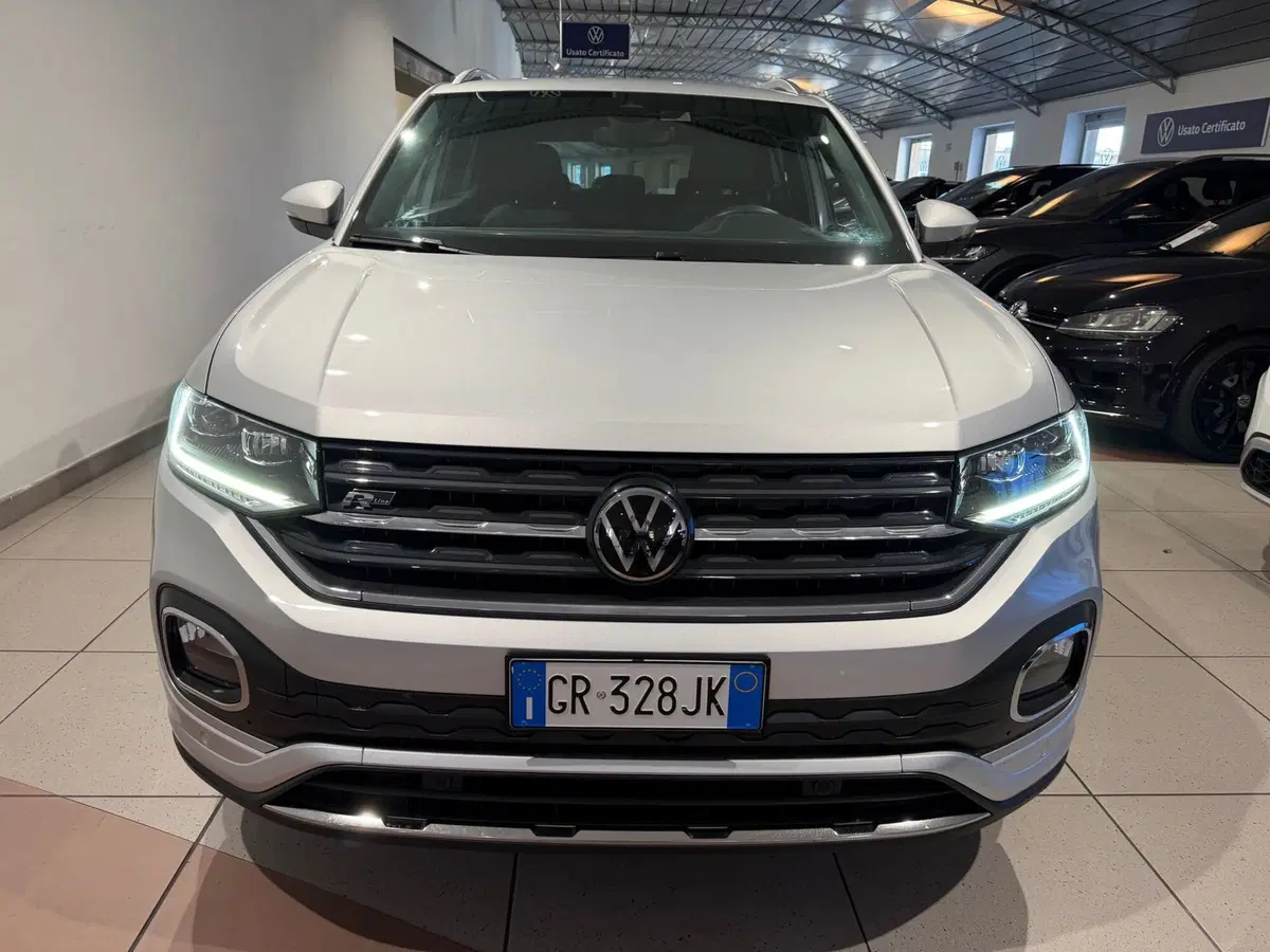 Volkswagen T-Cross usata a Genova (7)