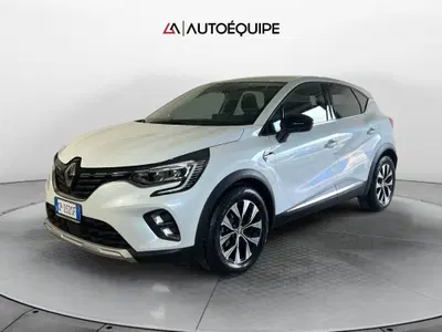 Renault Captur 1.6 full hybrid Techno 145cv auto del 2023 usata a Roma