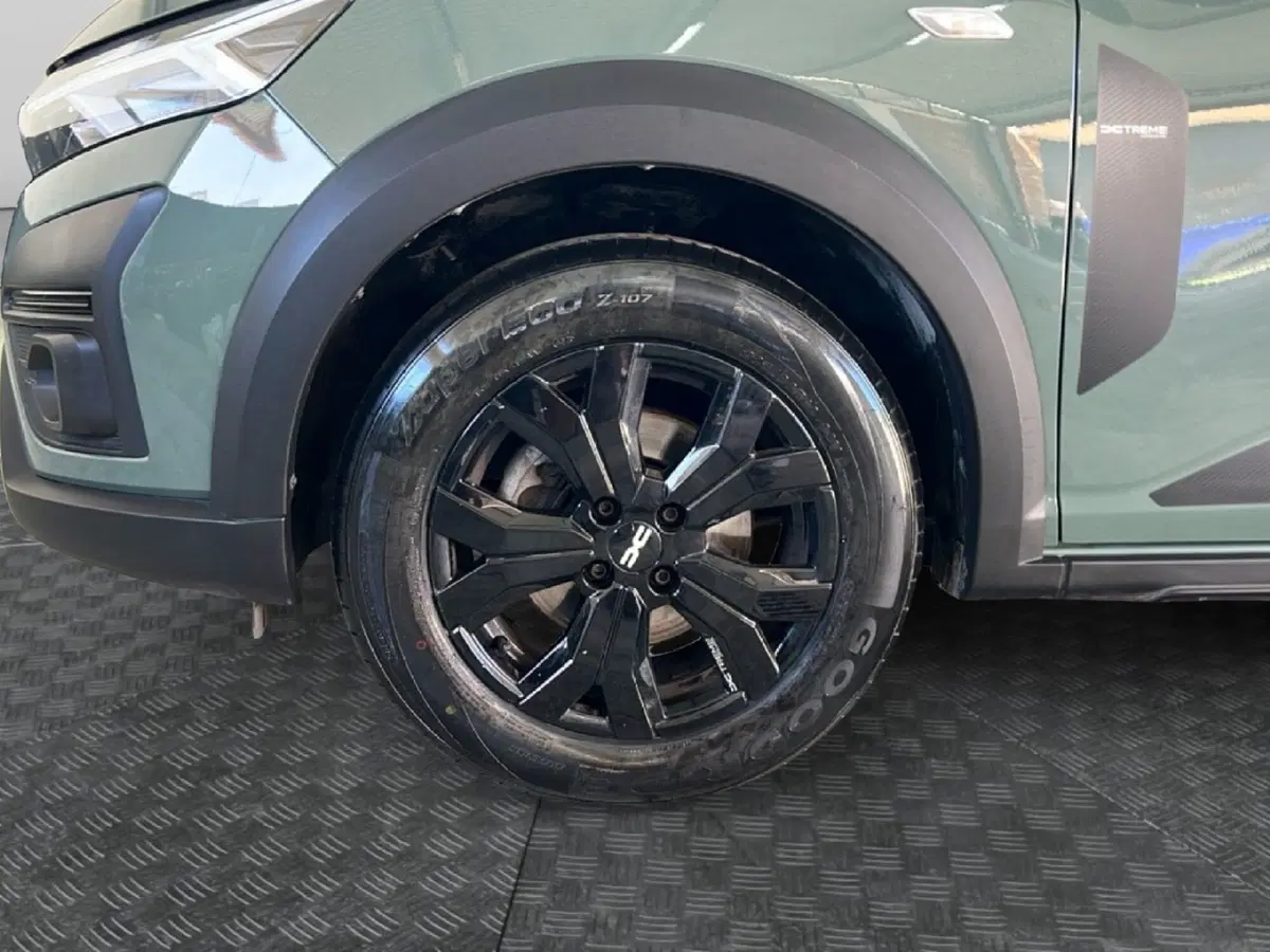 Dacia Jogger usata a Roma (9)