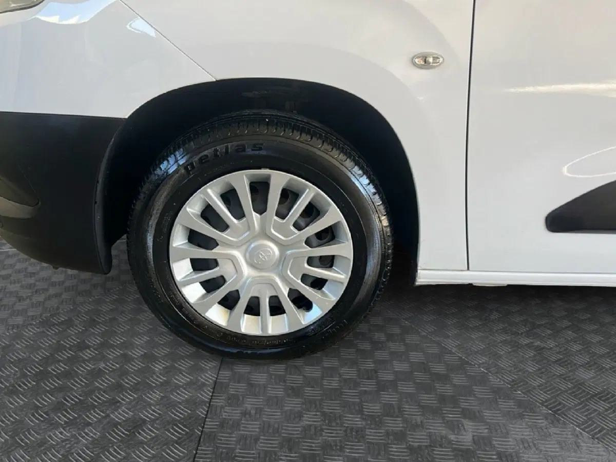 Toyota Proace City Furgone usata a Roma (9)