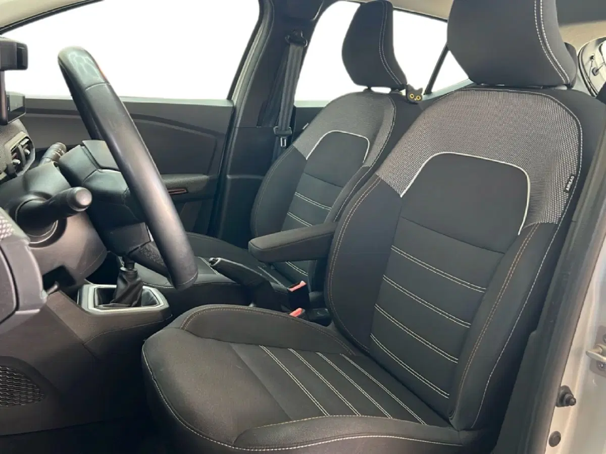 Dacia Sandero usata a Roma (12)