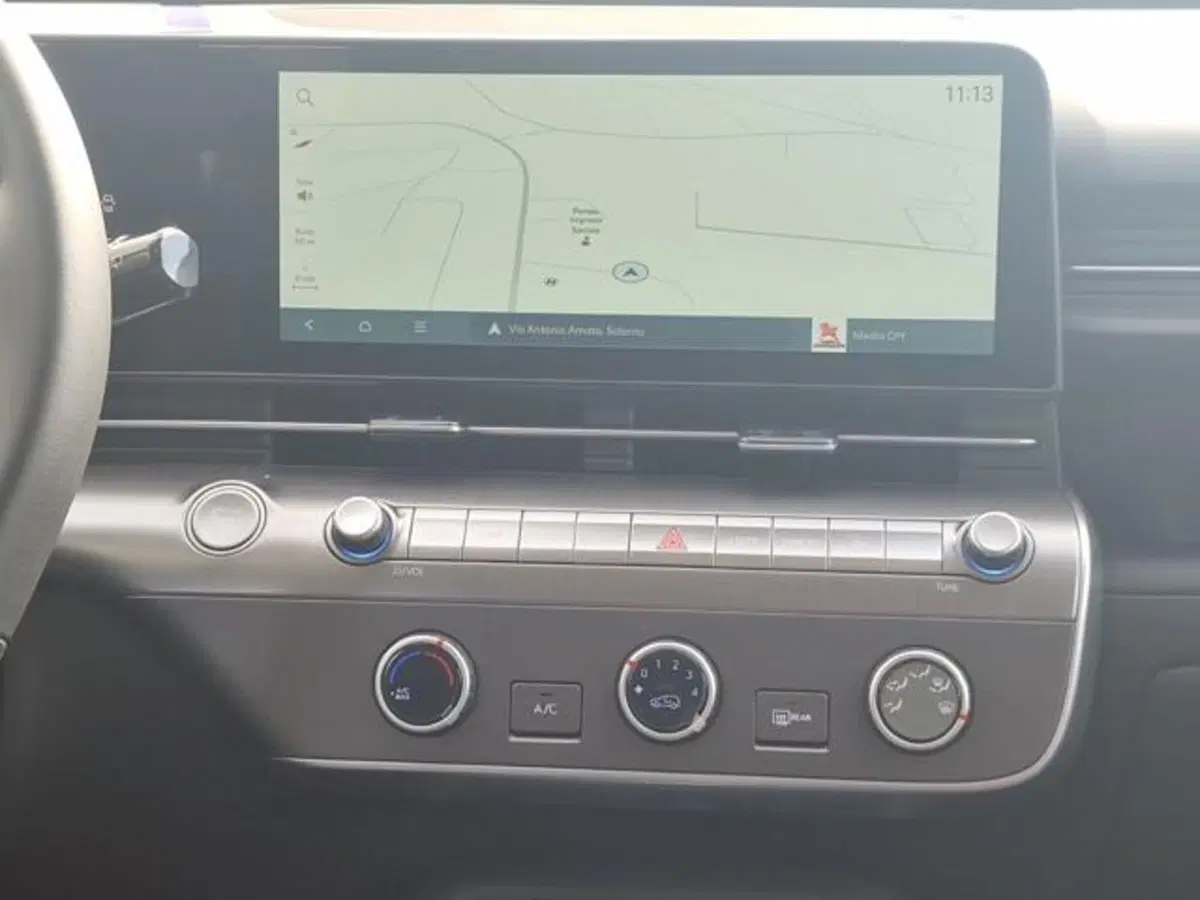 Hyundai Kona nuova a Salerno (18)