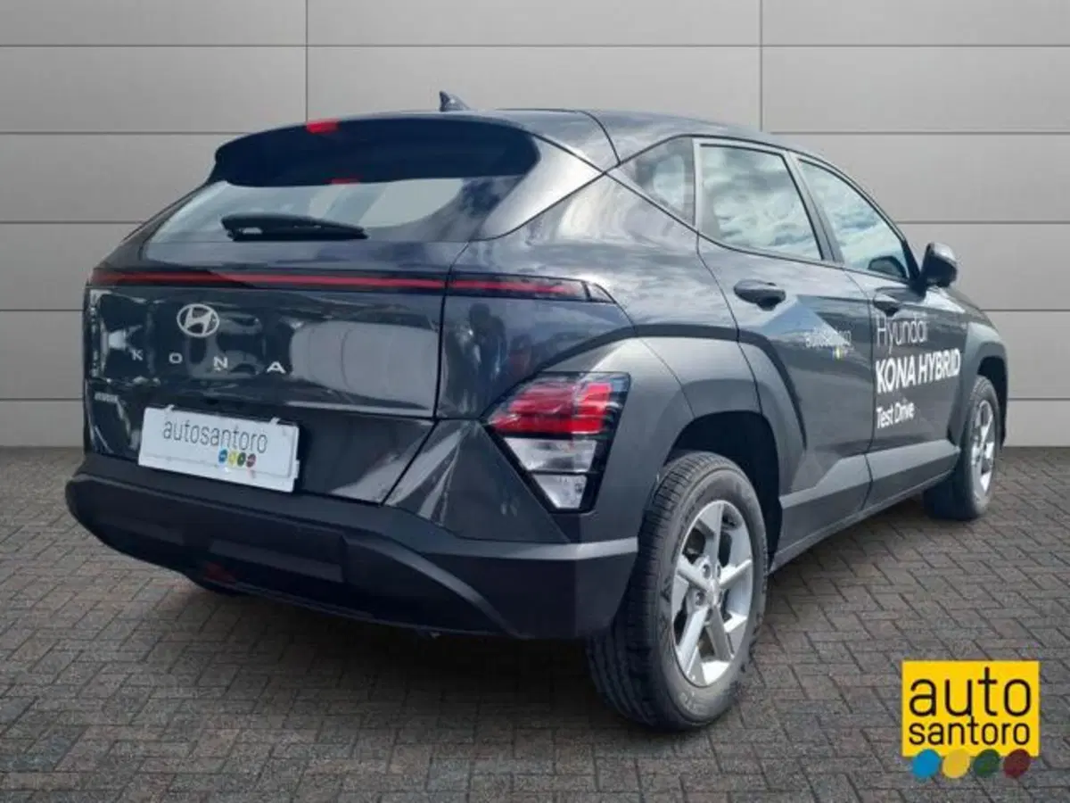 Hyundai Kona nuova a Salerno (3)