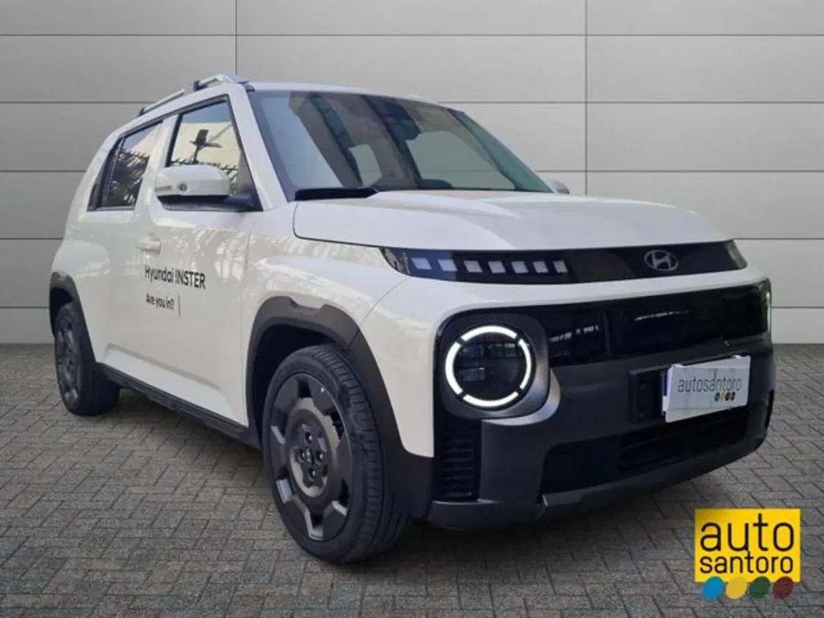 Hyundai Inster nuova a Salerno (2)