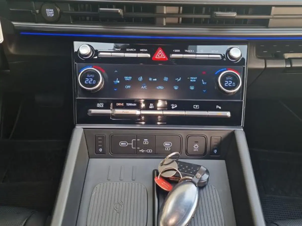 Hyundai Santa Fe nuova a Salerno (16)