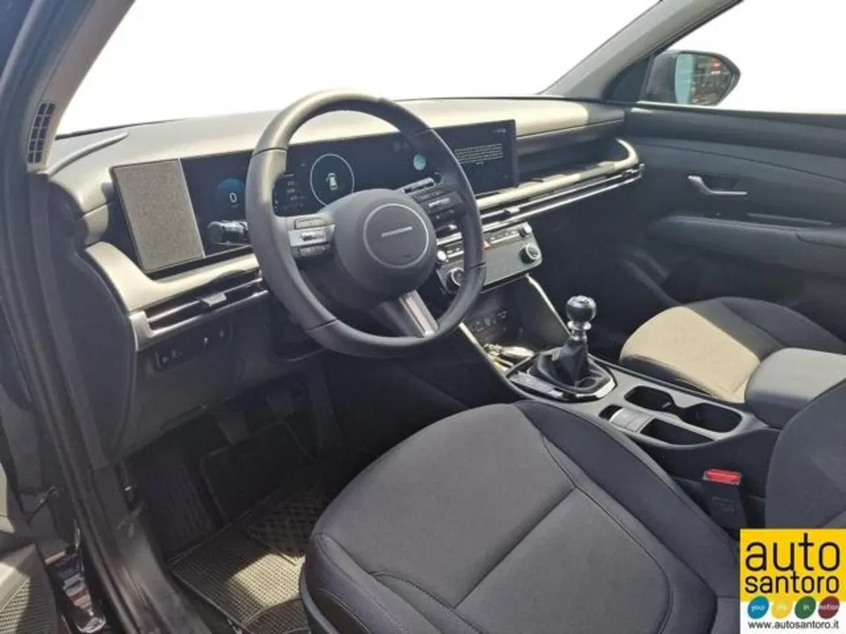 Hyundai Tucson nuova a Salerno (9)