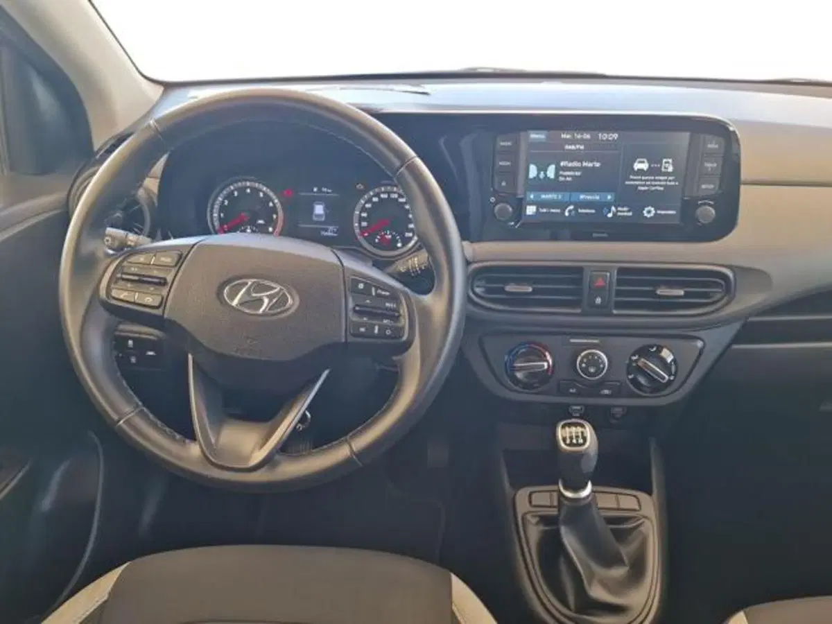 Hyundai i10 usata a Salerno (10)